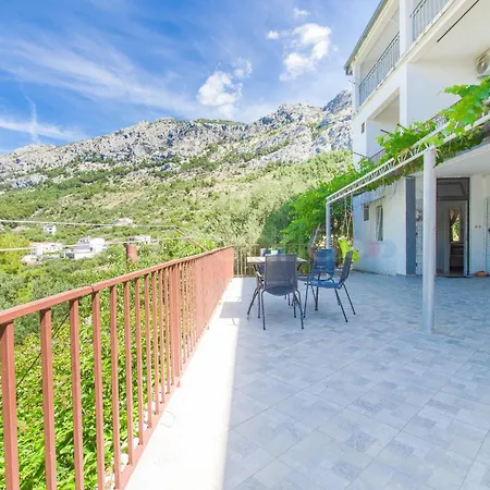 Seaview Mare Apartment *